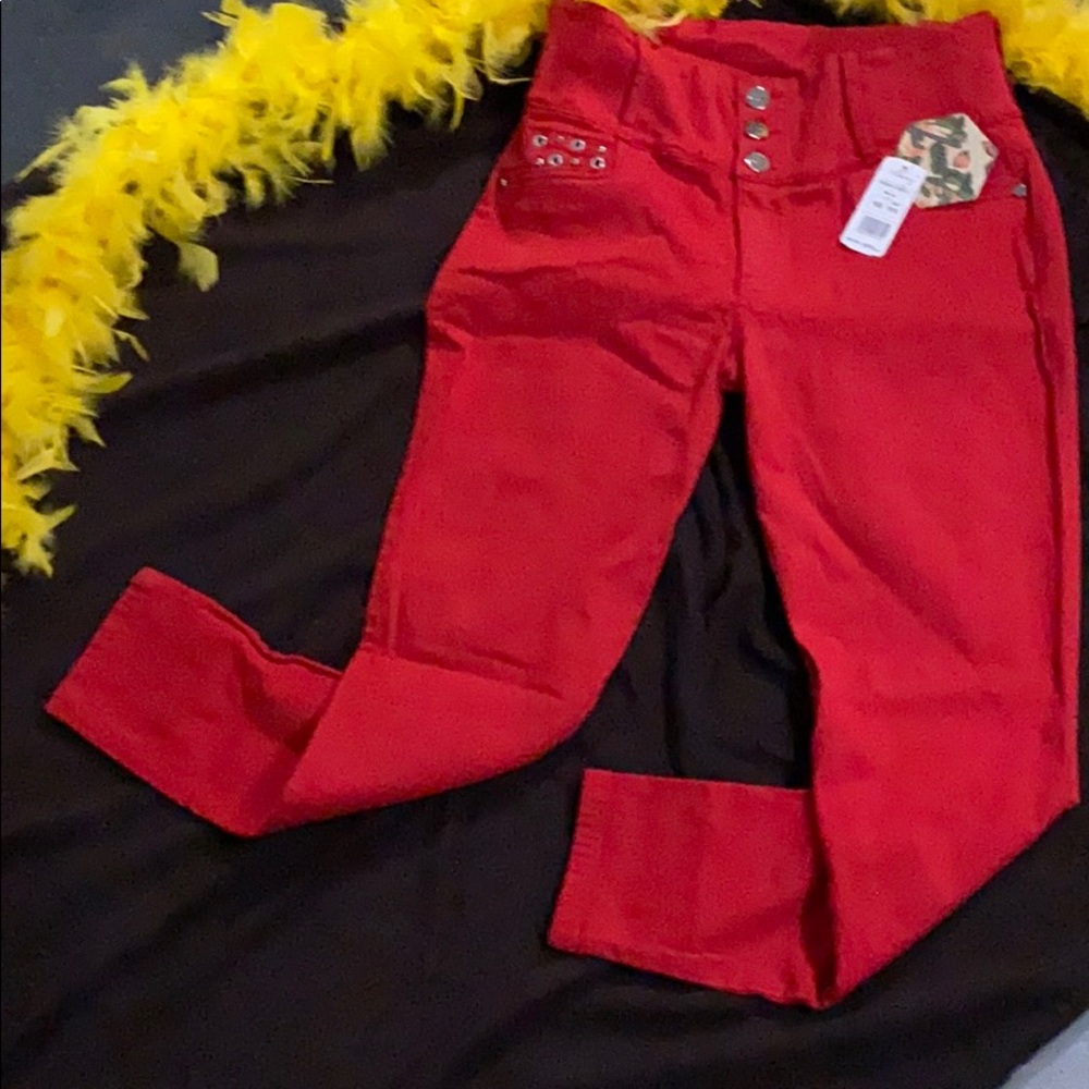 Red high waisted Colombian jeans